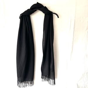 Lori Piana Black Cashmere and Silk Fringe Stole Scarf Worn 2X Made in Italy